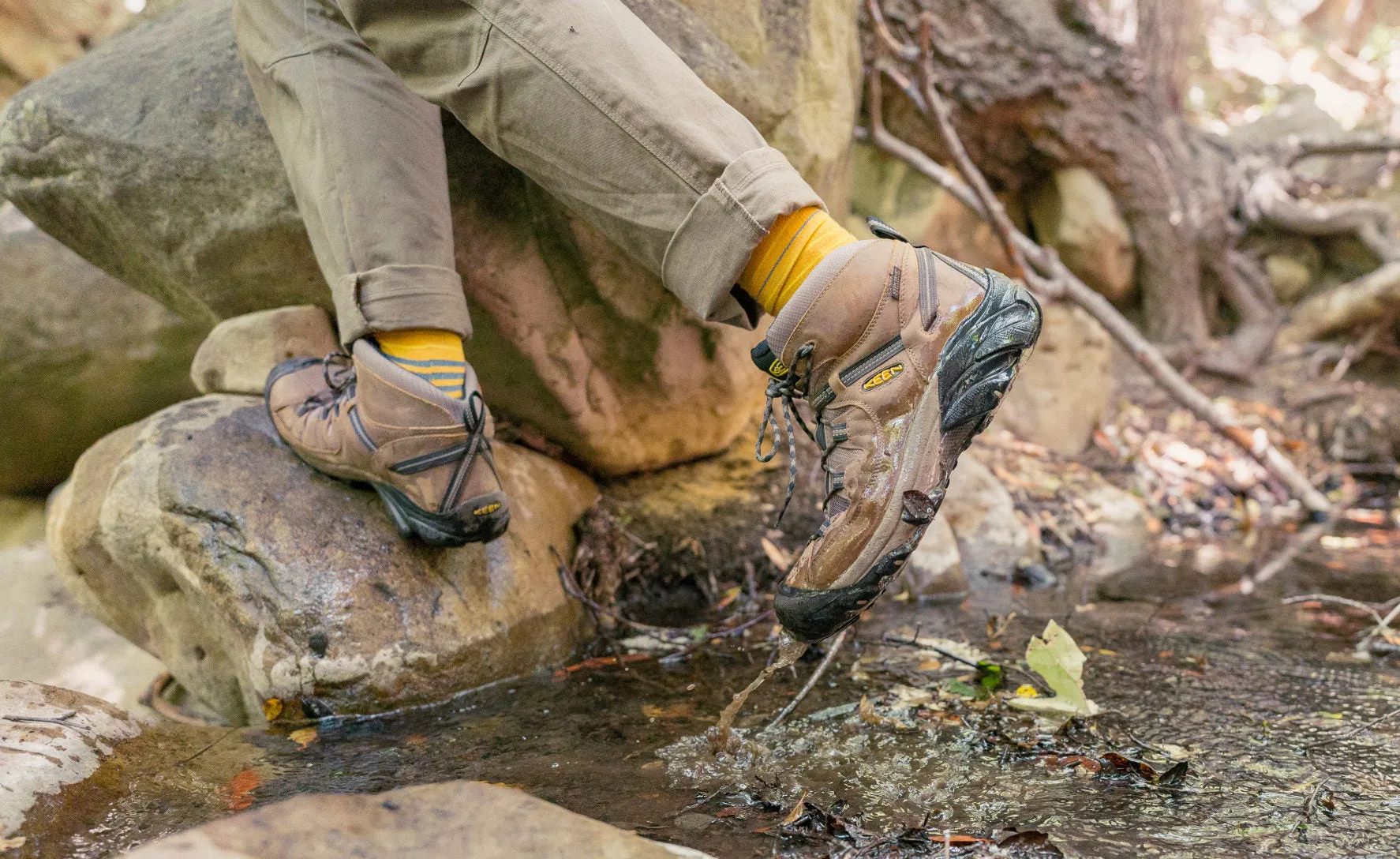 Men's Targhee II Mid Waterproof Hiking Boots  |  Canteen/Dark Olive